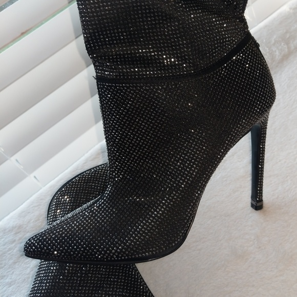 Boots ***Pre-loved💕 Kenneth Cole - Picture 4 of 8